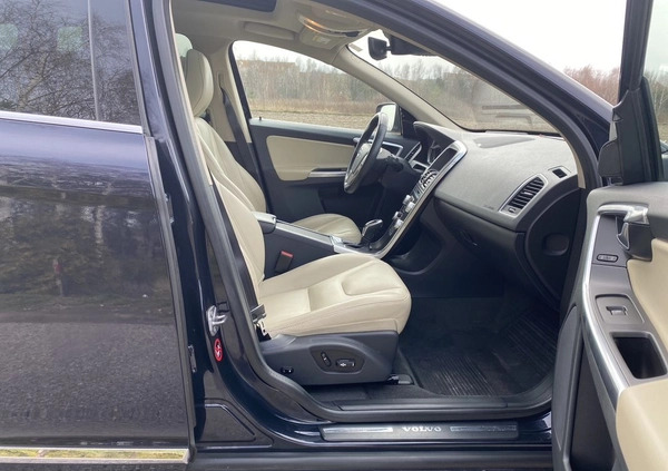 Volvo XC 60 cena 89000 przebieg: 59600, rok produkcji 2016 z Daleszyce małe 436